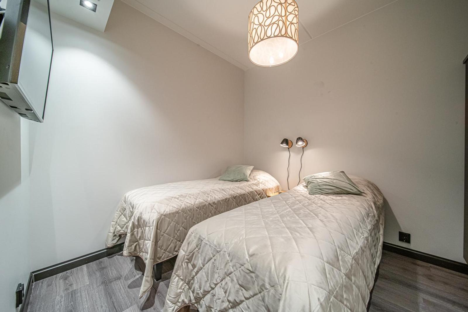Levillas Cranberry C14 Bagian luar foto